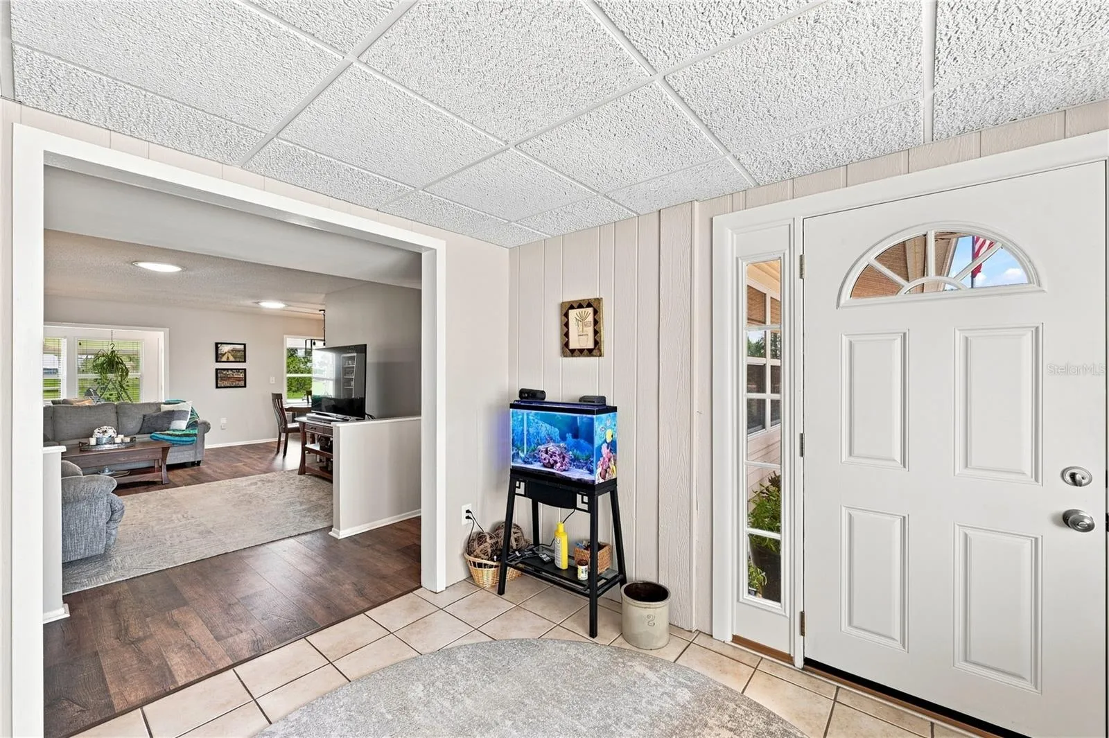Spacious Entry/Foyer