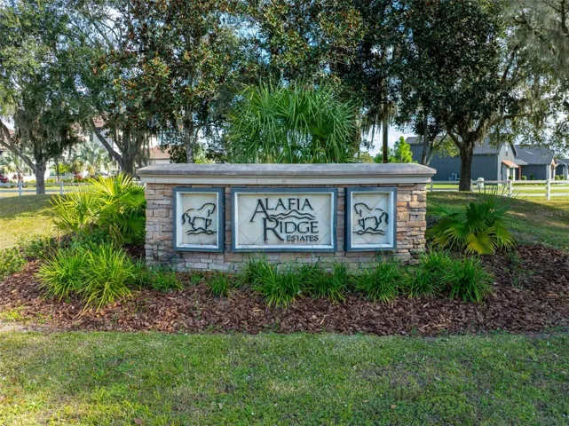 Entrance to Alafia Ridge Estates