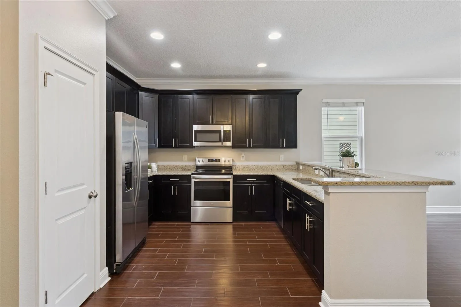 2546 kitchen