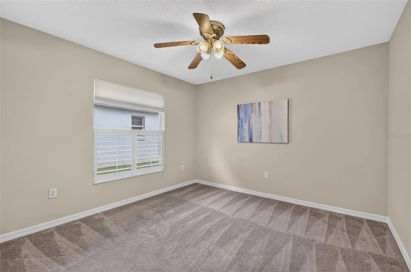 2nd Guest Bedroom with double-door closet