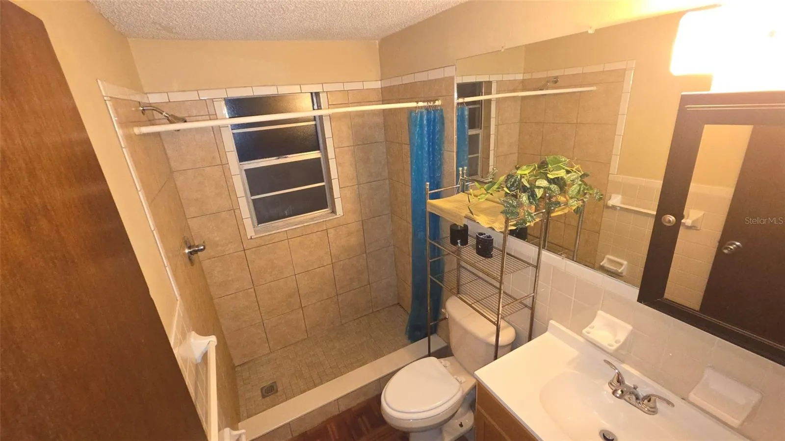 Full bathroom.