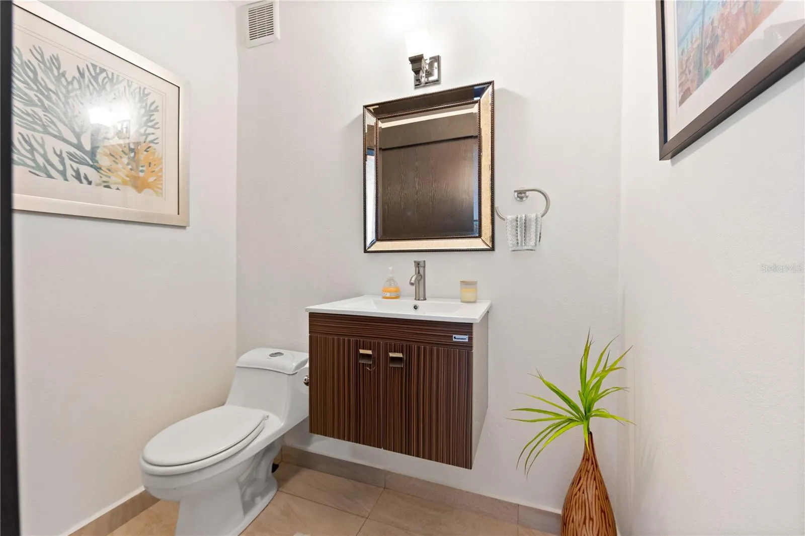 Powder room