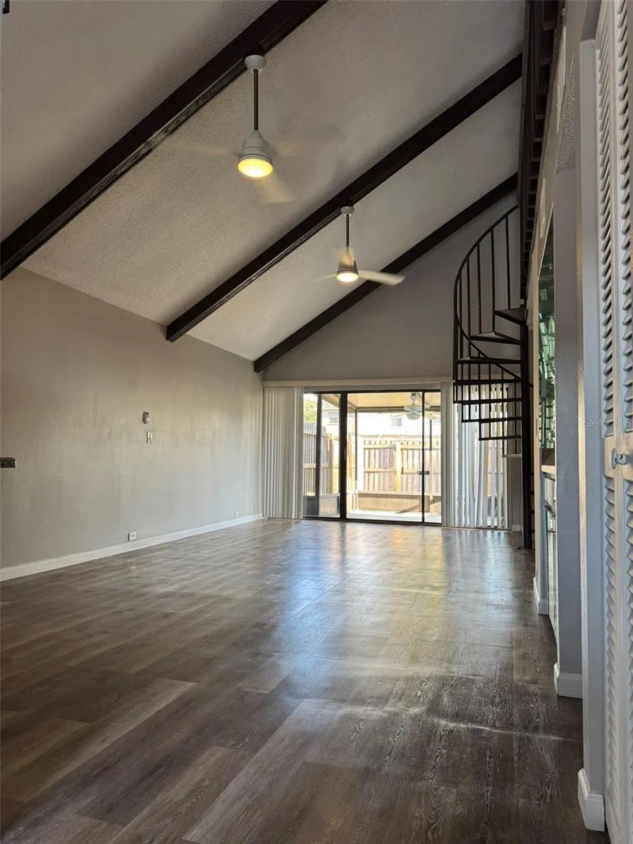 Dining/living room