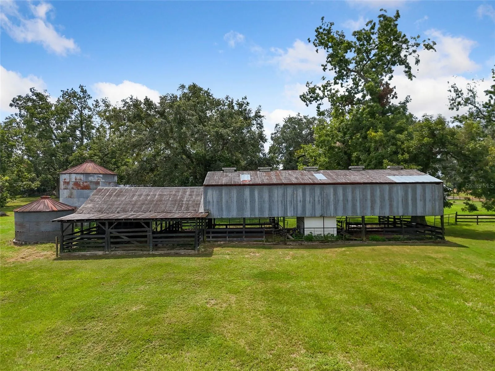 Barn