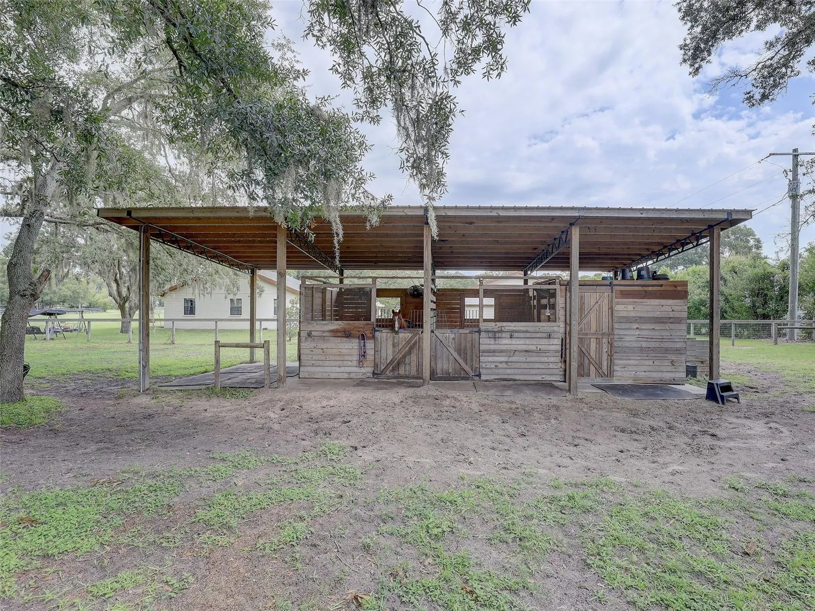 2-Stall Pole Barn
