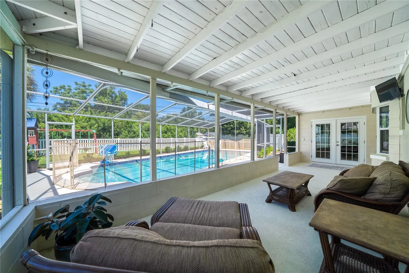 Lanai29'x9'