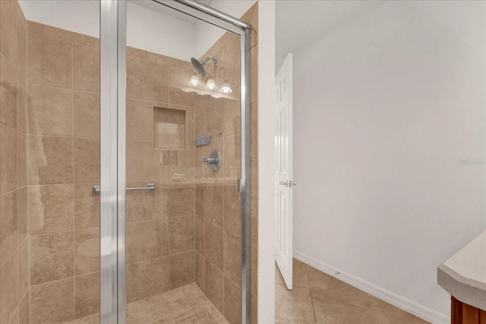 MASTER SHOWER