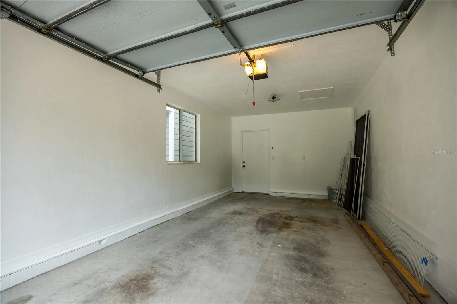 1 car garage