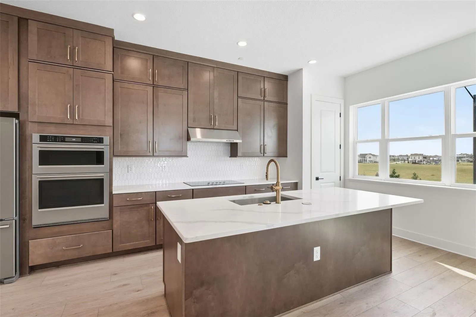 Gourmet kitchen