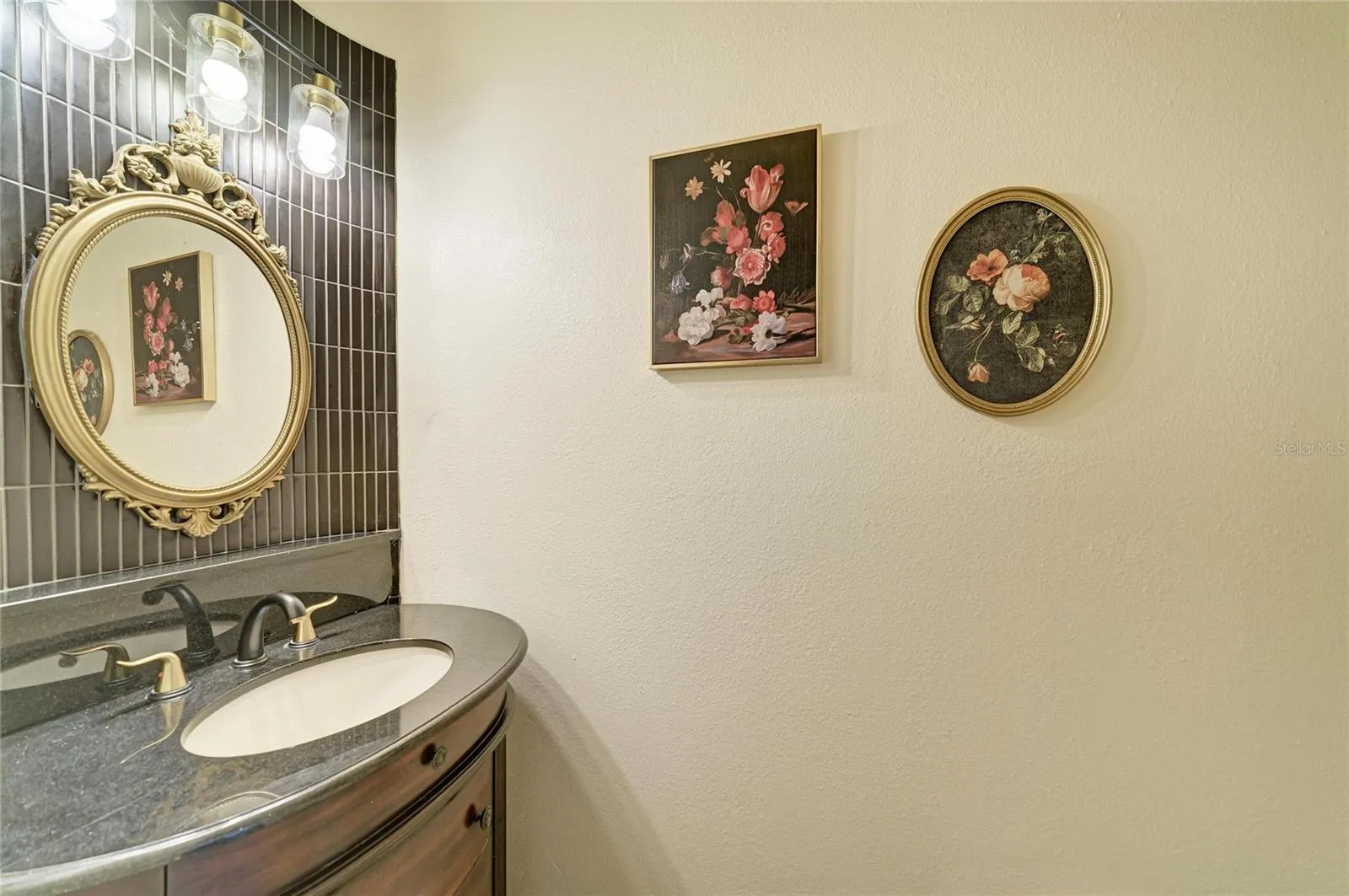 1st Floor half-bathroom.