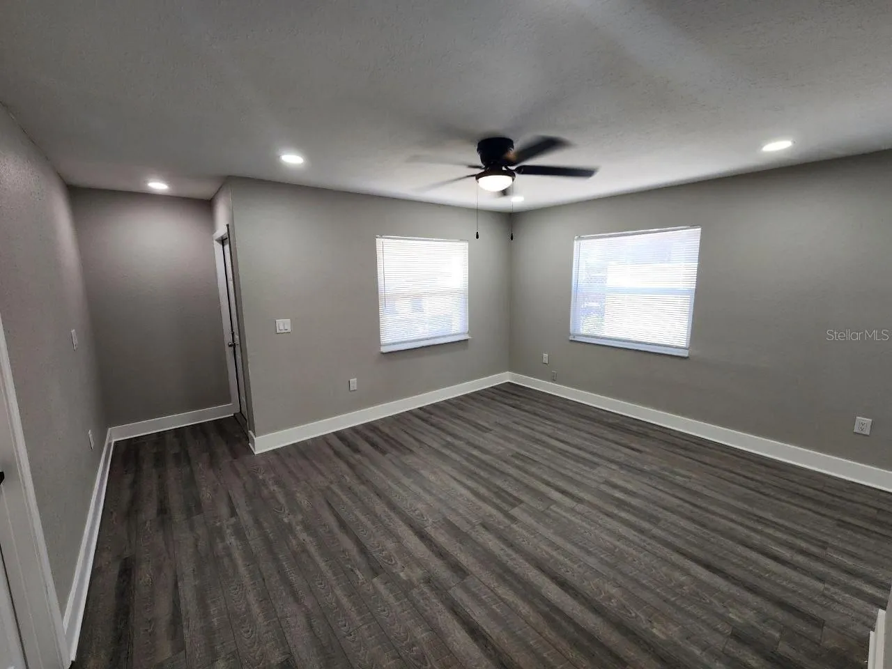 Living Area - Unit 1205