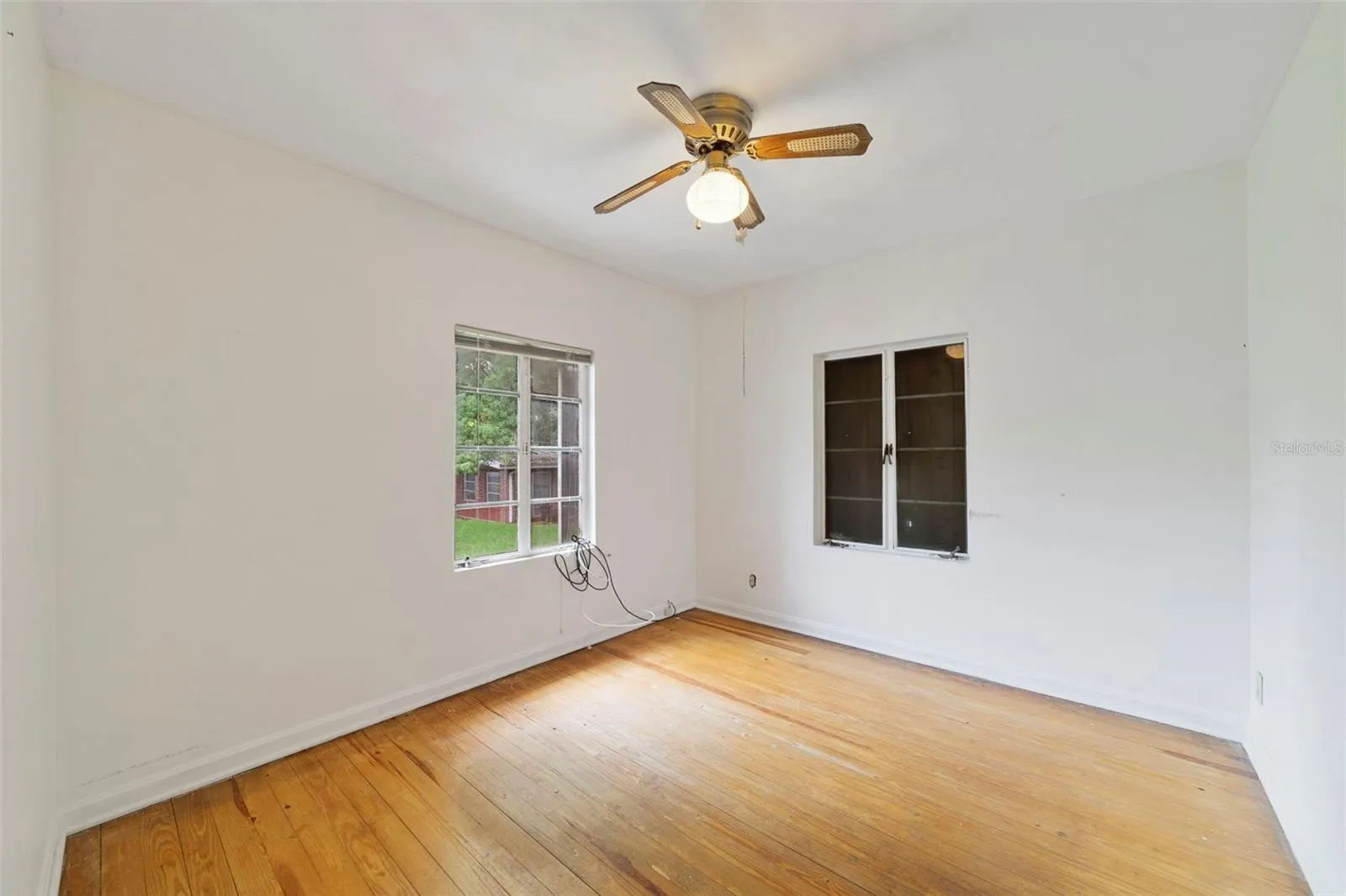 Downstairs Bedroom / Den