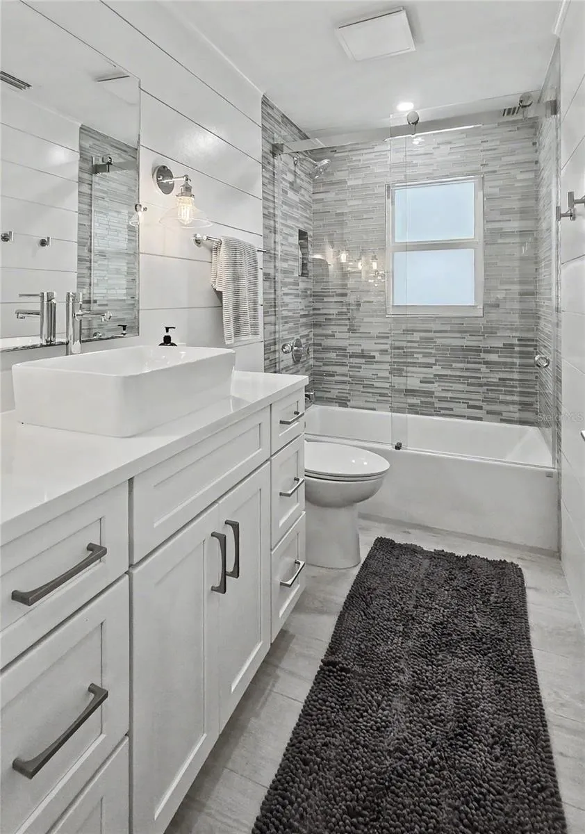 Guest Bathroom 1