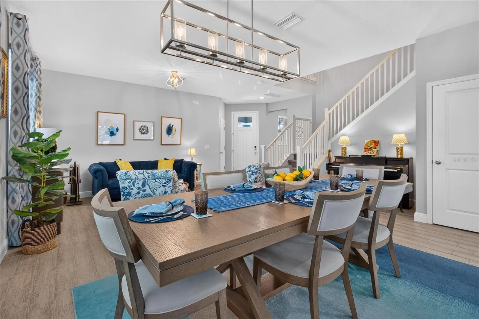 Open Floor Plan - Dining Room - Living Room