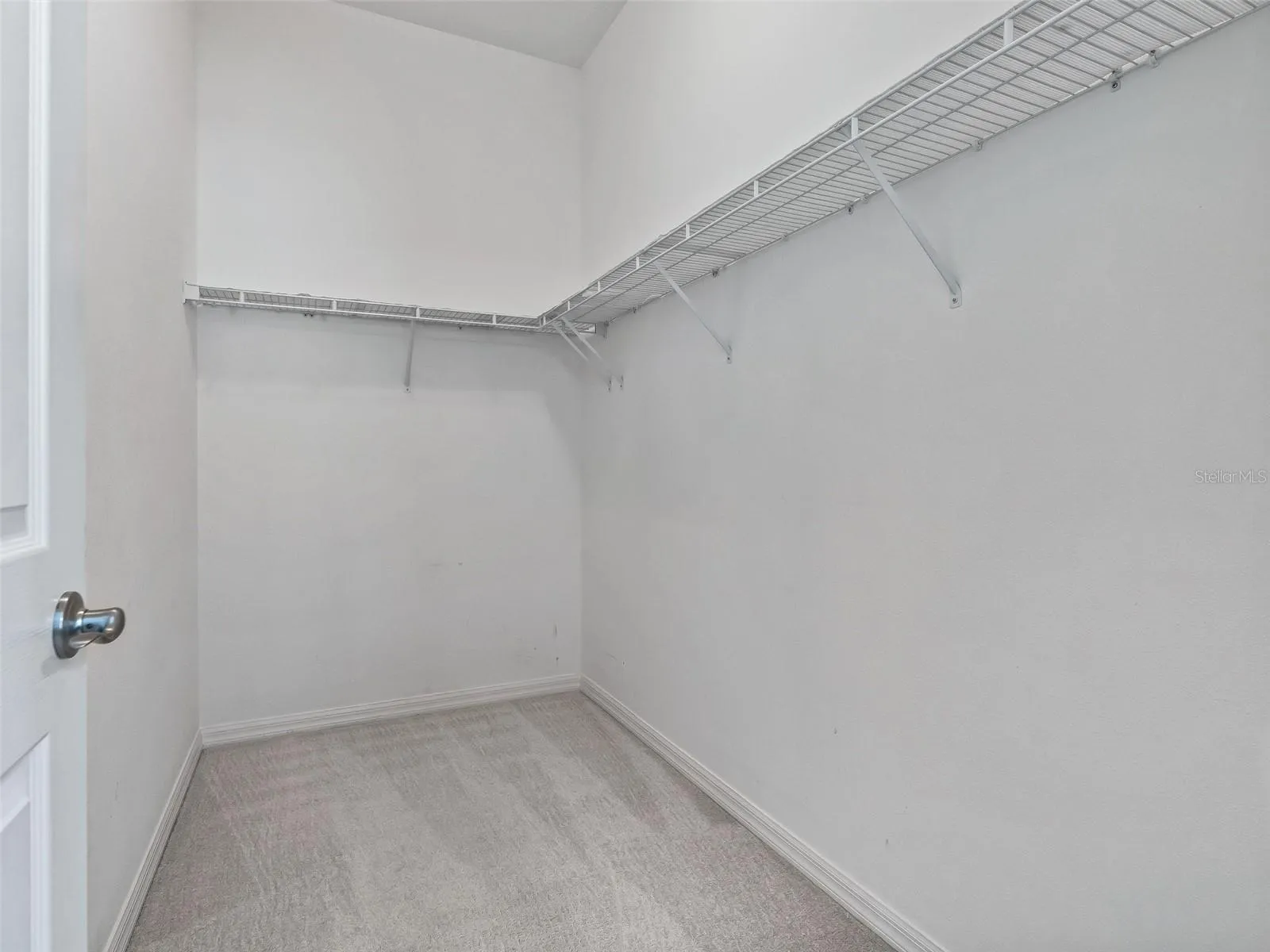 Spacious Walk in Closet