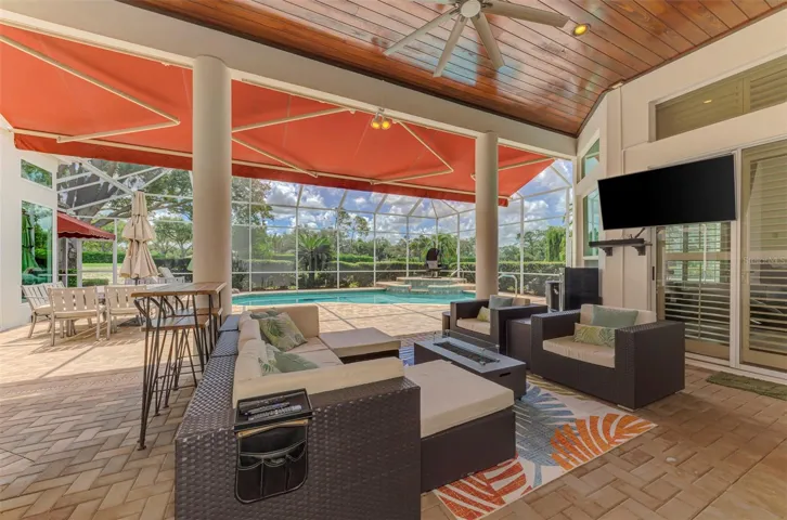 Patio, with retractable awning