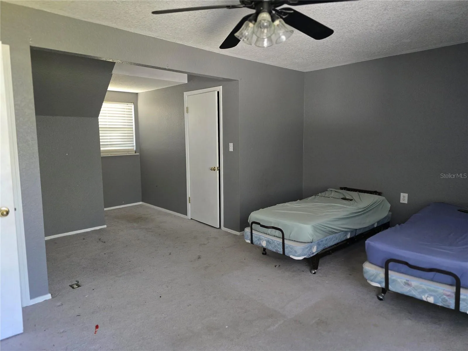 Upstairs 3/2 Bedroom 2