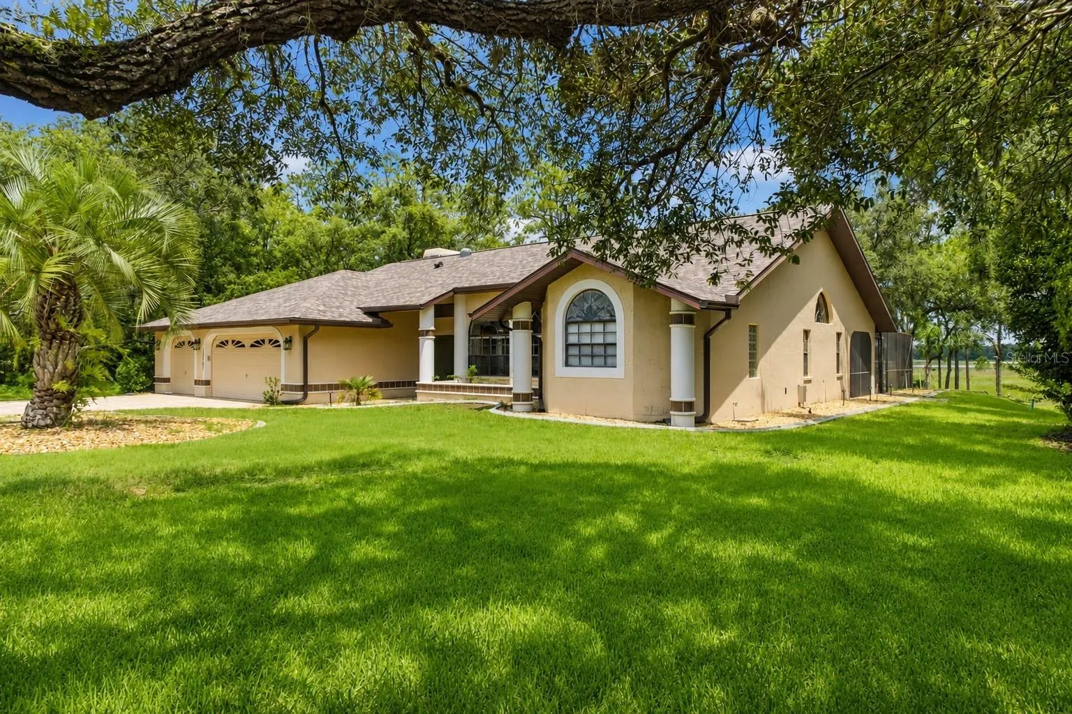 10307 waters edge Ct