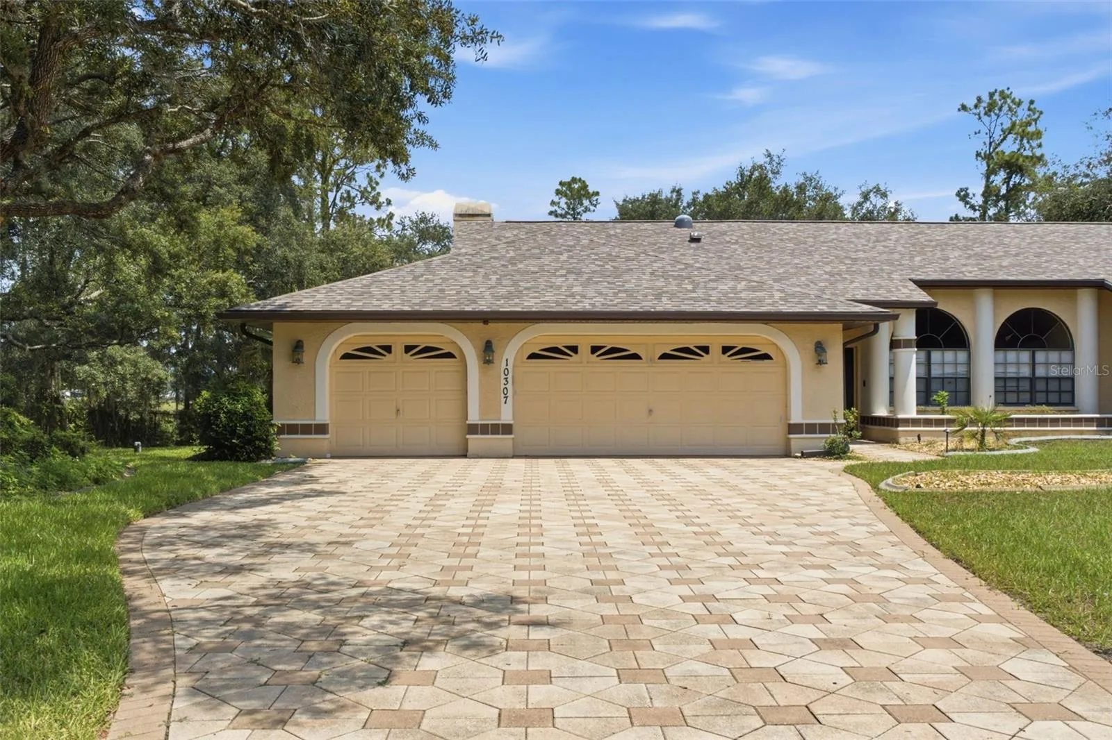 3 car garage