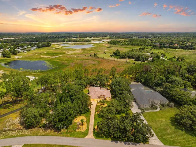 10307 waters edge Ct
