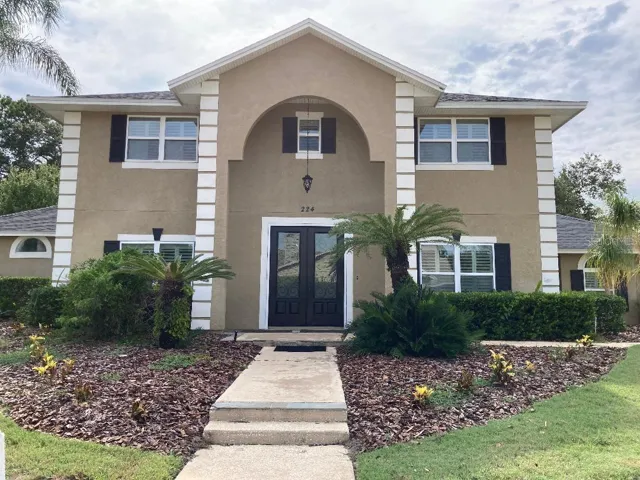 Front of Home Close-Up