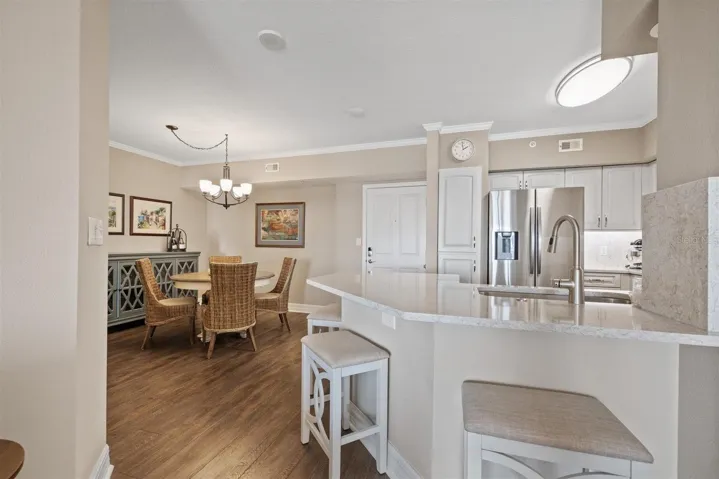 Functional and stylish breakfast bar at counter height.