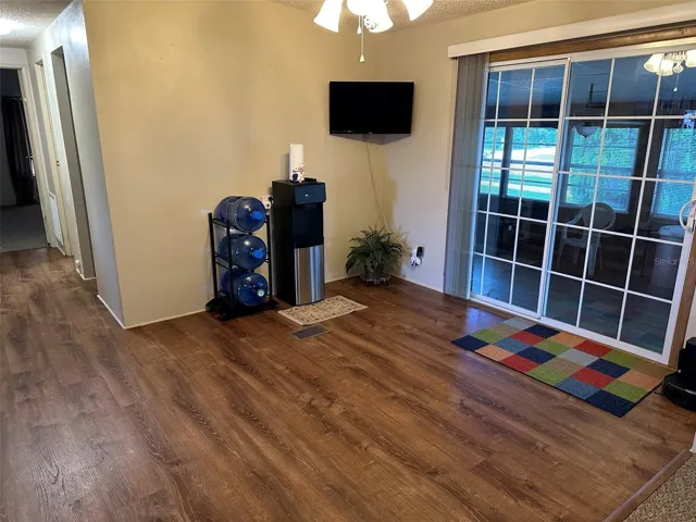 Photo without the dining table
