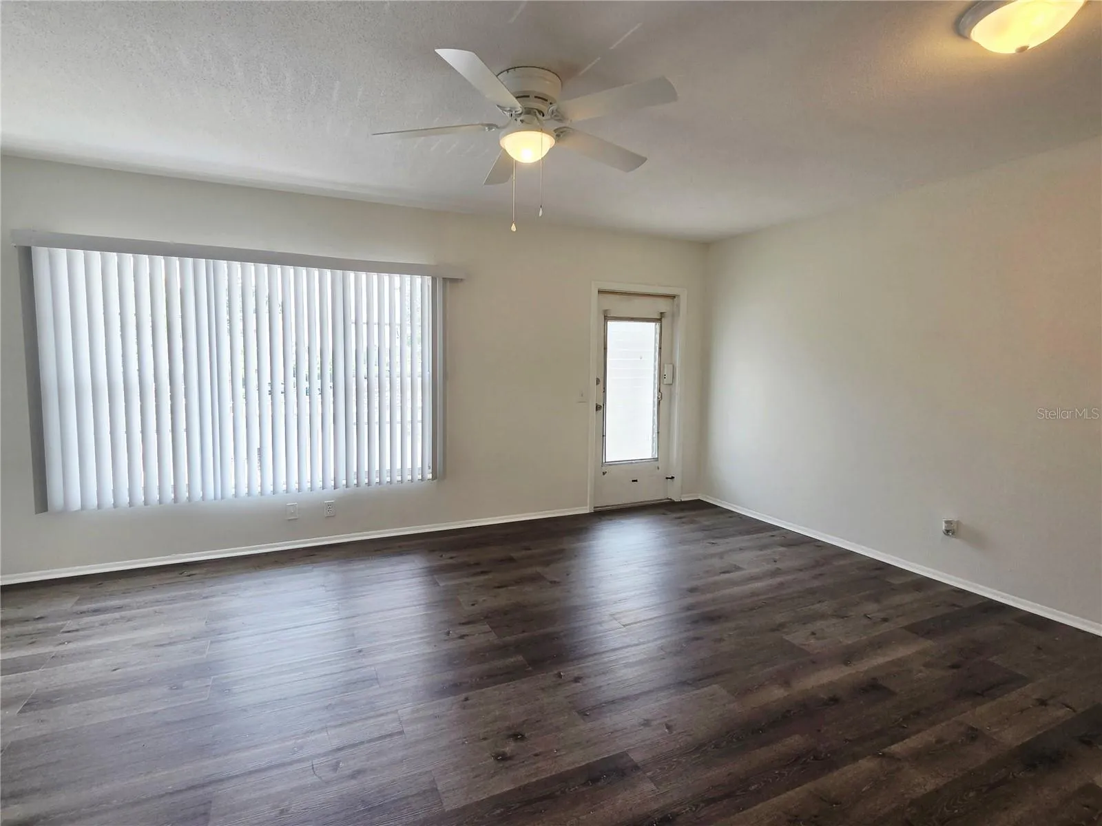 living/dining room