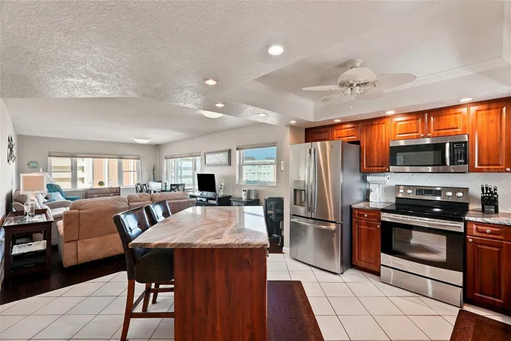 Updated eat-in kitchen!