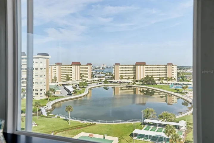 You can see the lagoon as well as the Intracoastal.