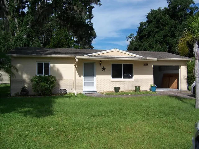 ATTACHED GARAGE
