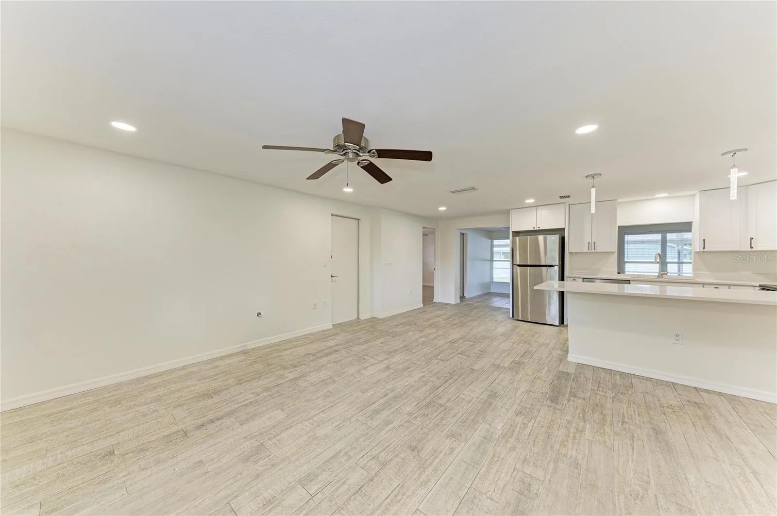 Living Room/Dinning Area