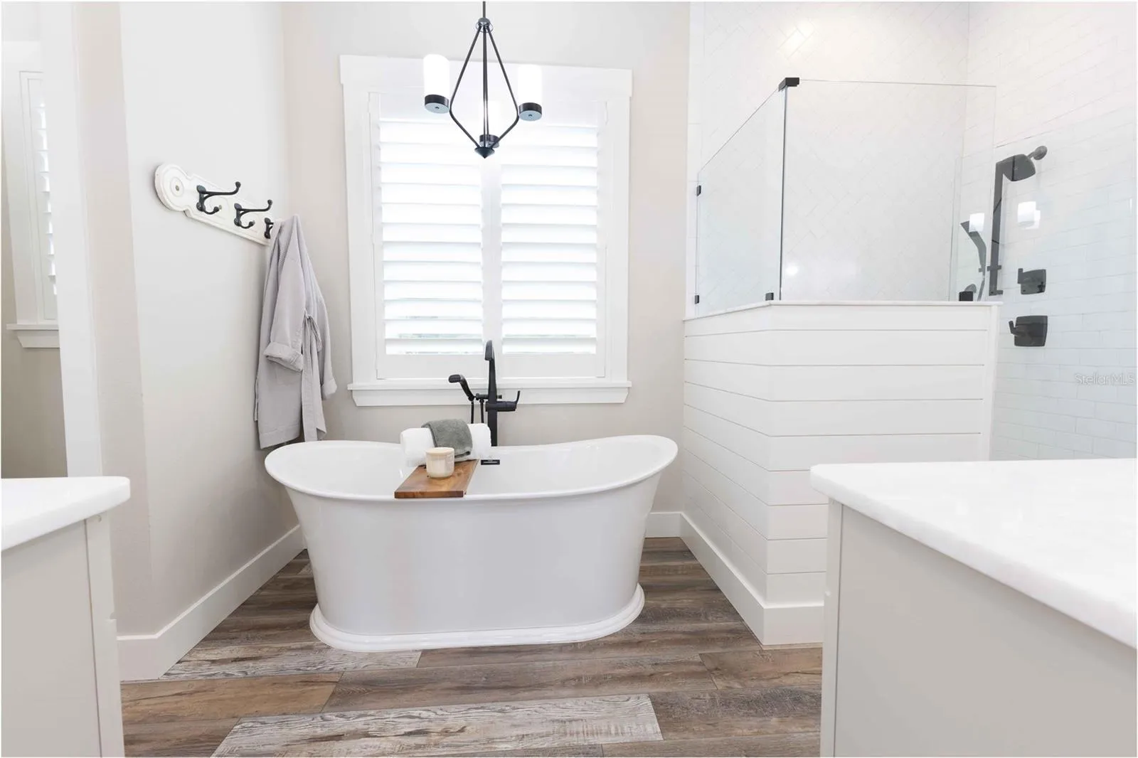 Soaking tub in primary bathroom