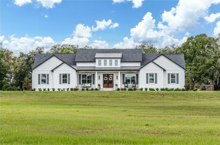Front view of home