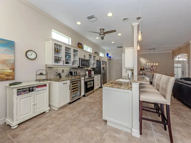 RECENTLY INSTALLED CABINETS AND APPLIANCES