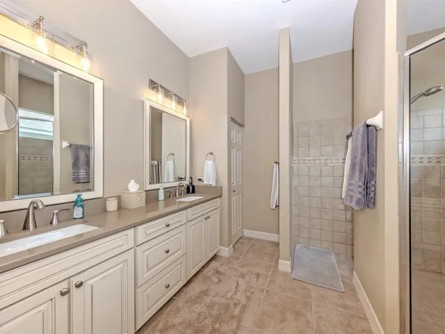PRIMARY BATH, SLEEK NEWER UPDATE