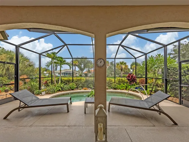 TIME TO RELAX ON THE VERY PRIVATE LANAI
