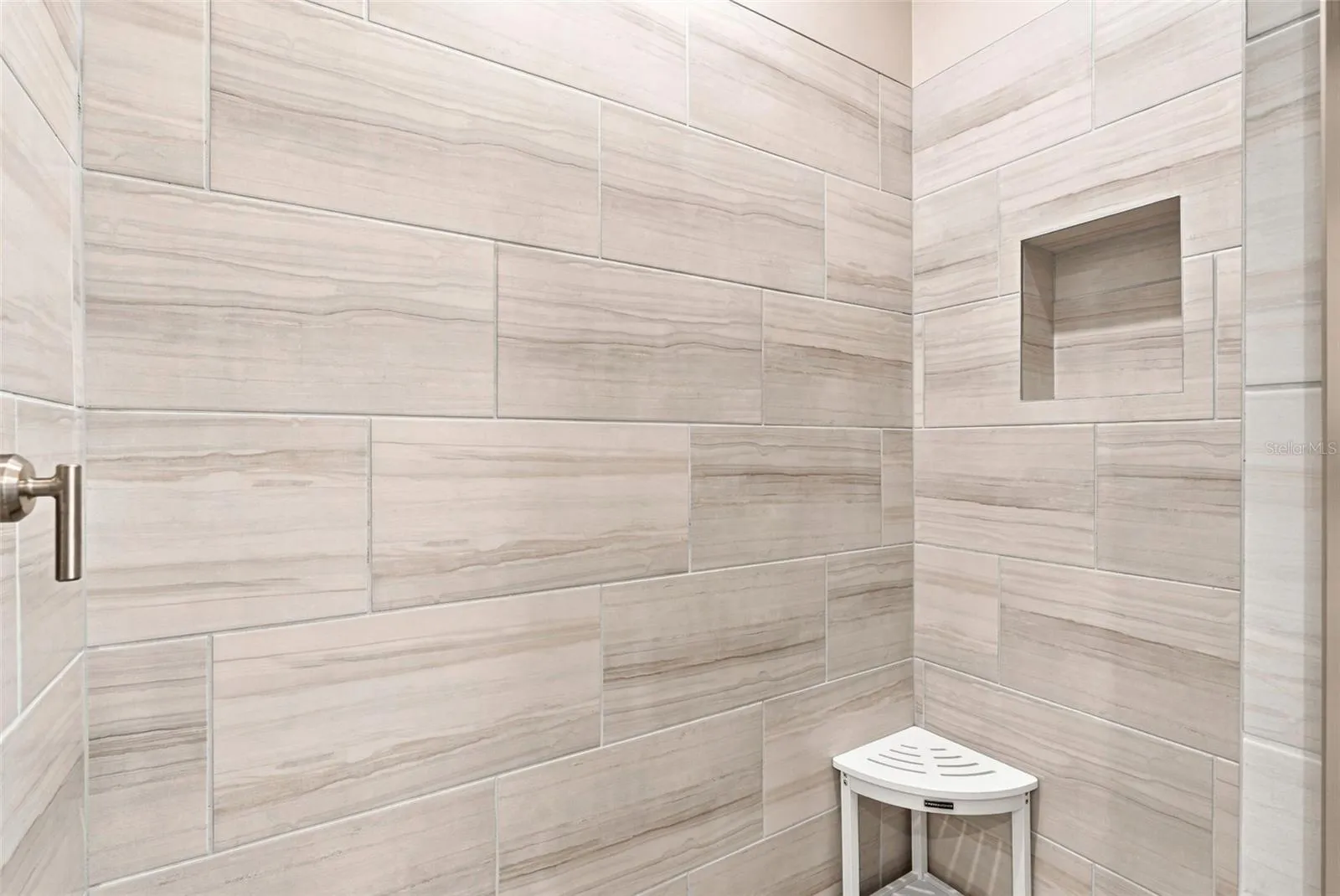 Walk-in Tile Shower with Built-in Niche