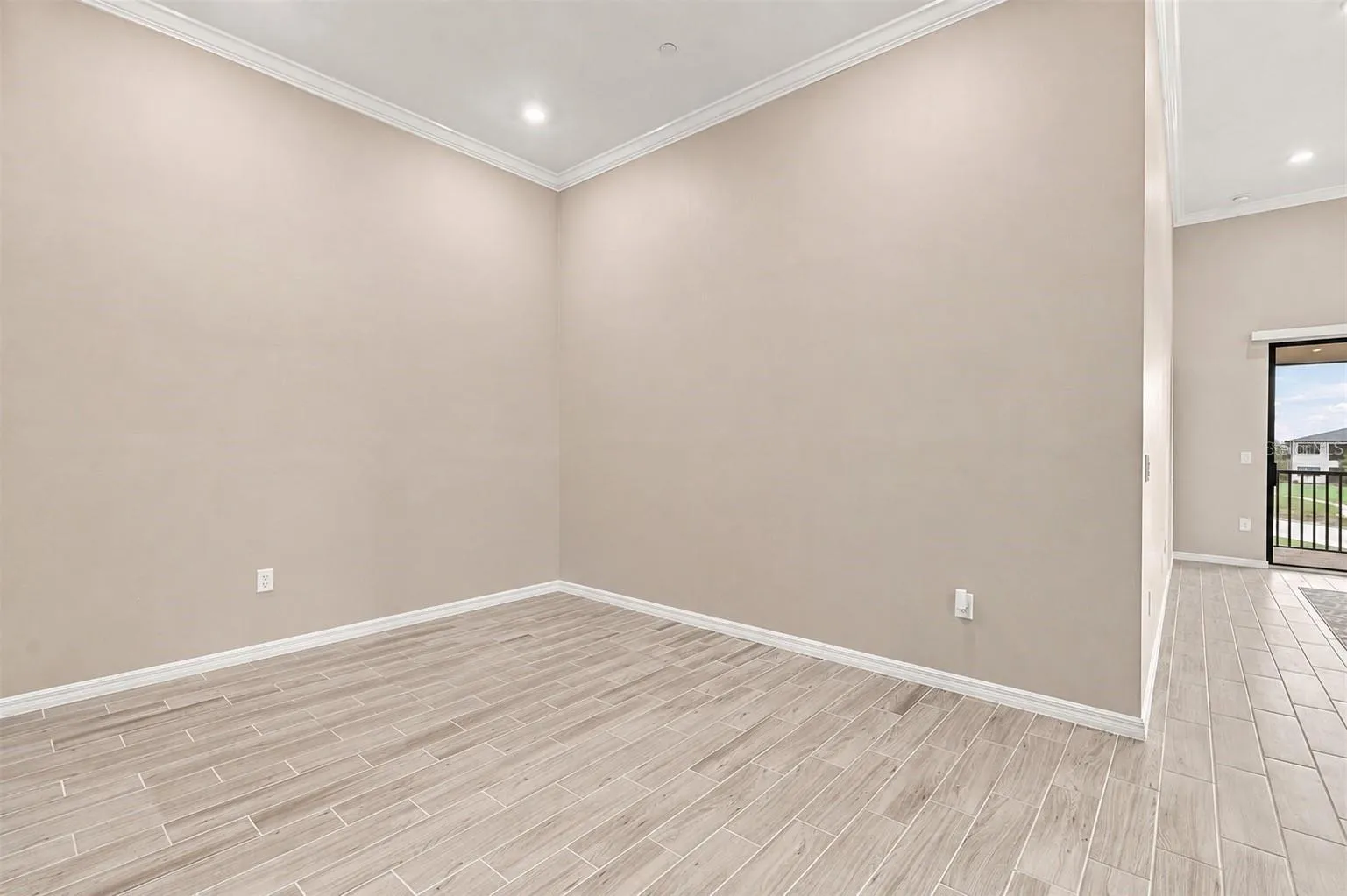 Flexible Office or Bonus Room