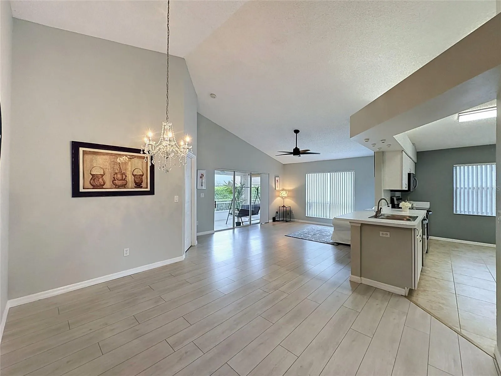 Dining room/Family room