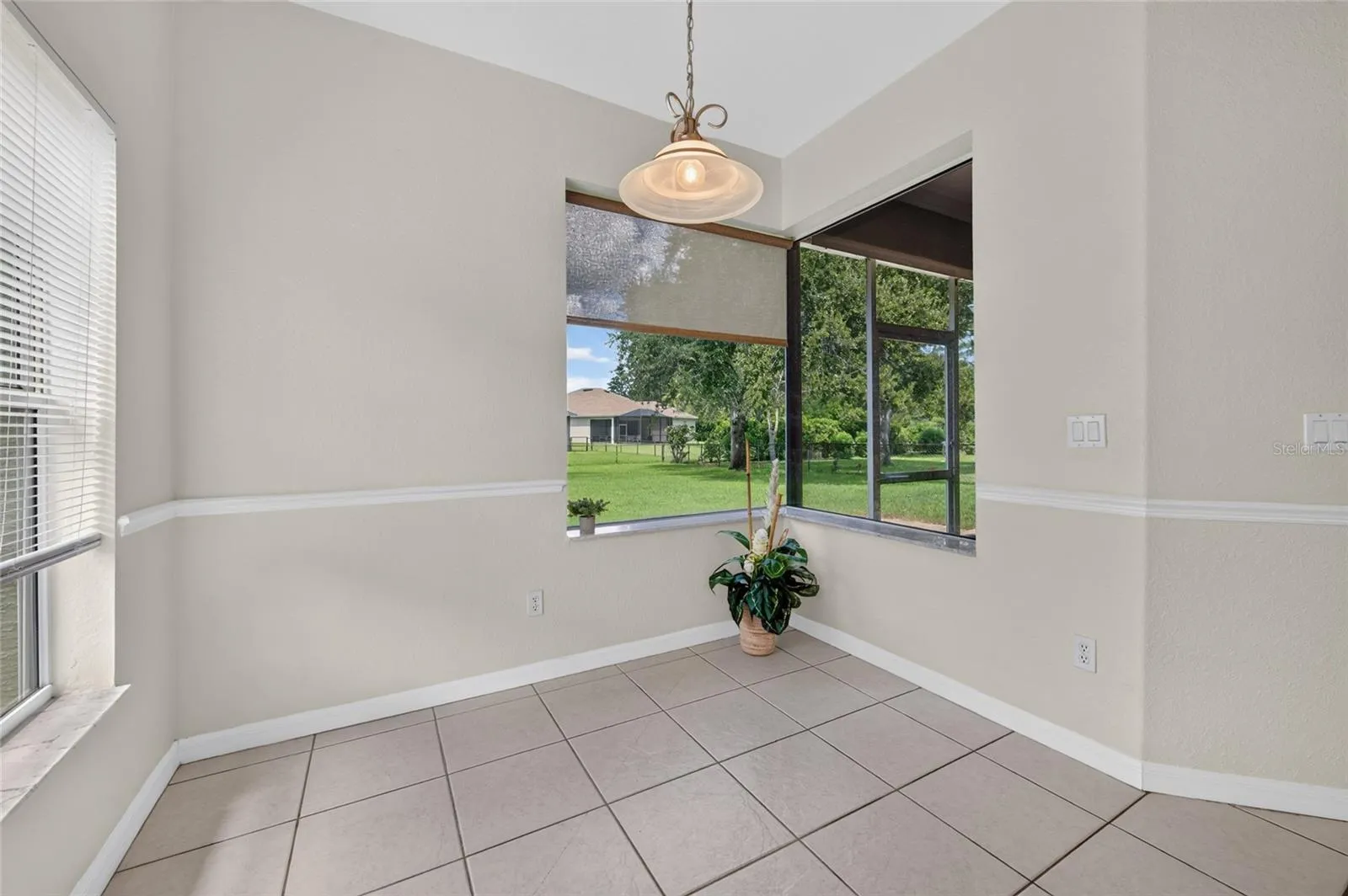 Breakfast nook