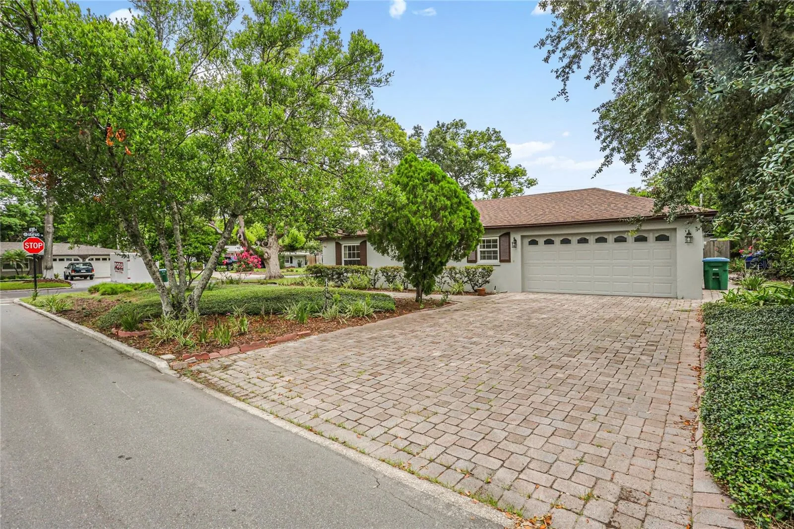 Extended and spacious paver driveway and walkways.