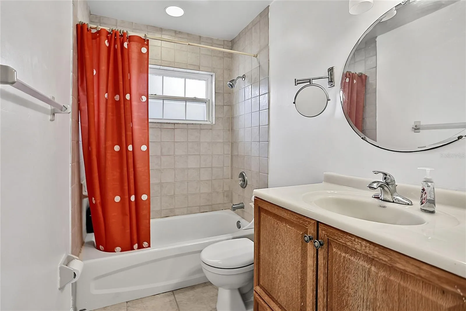 Hall bathroom.