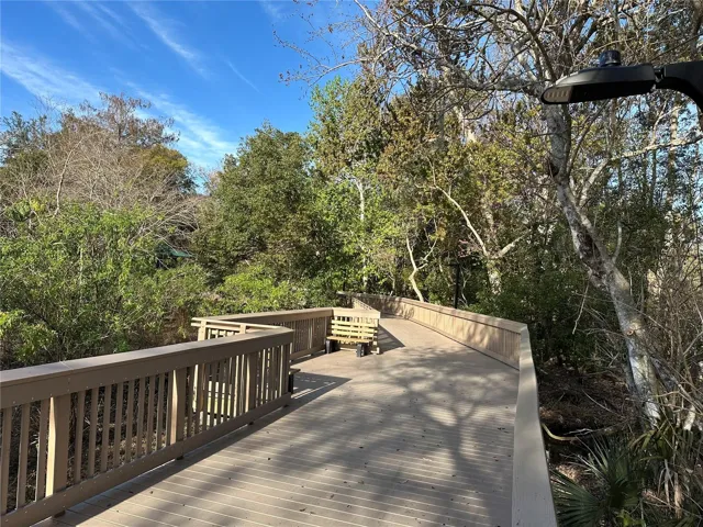 Recently renovated boardwalk, maintained by the City, giving access to the park.