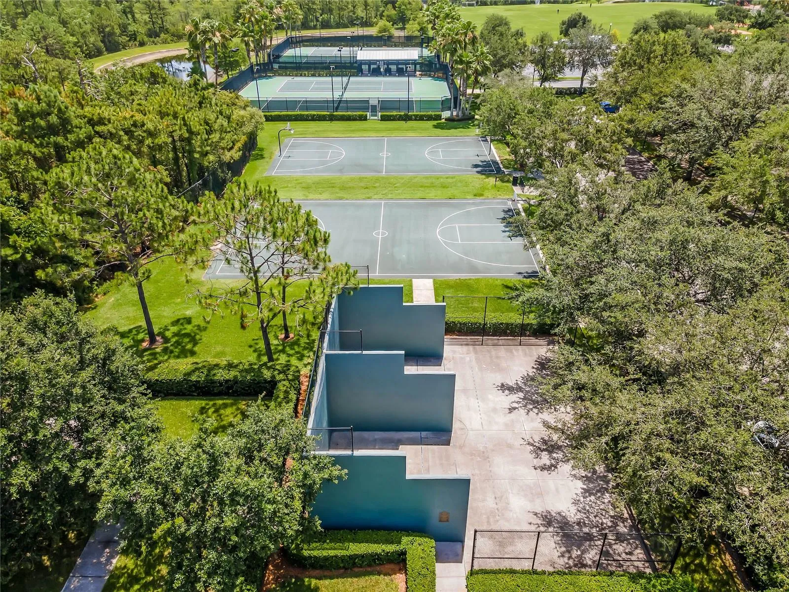 Raquetball and Tennis Courts