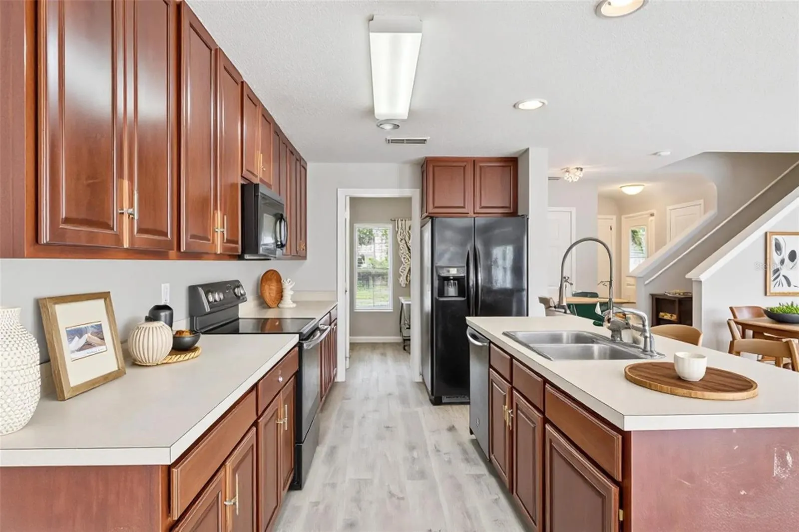 Plenty of Cabinetry and walkin Pantry