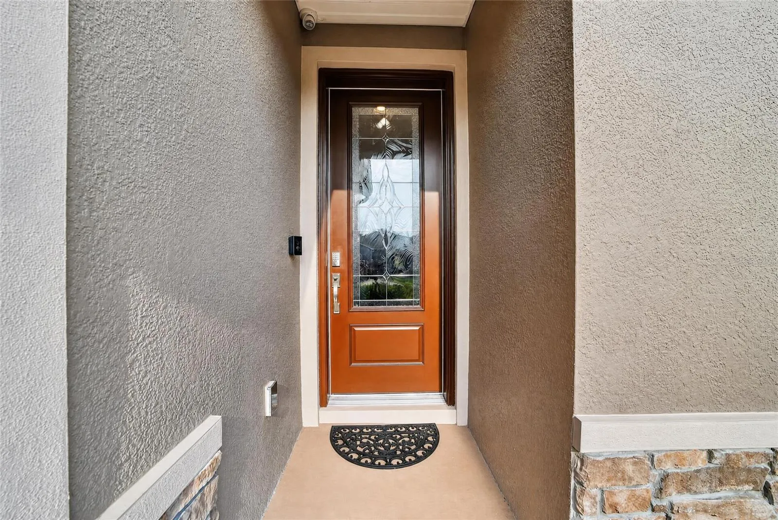 FRONT ENTRYWAY