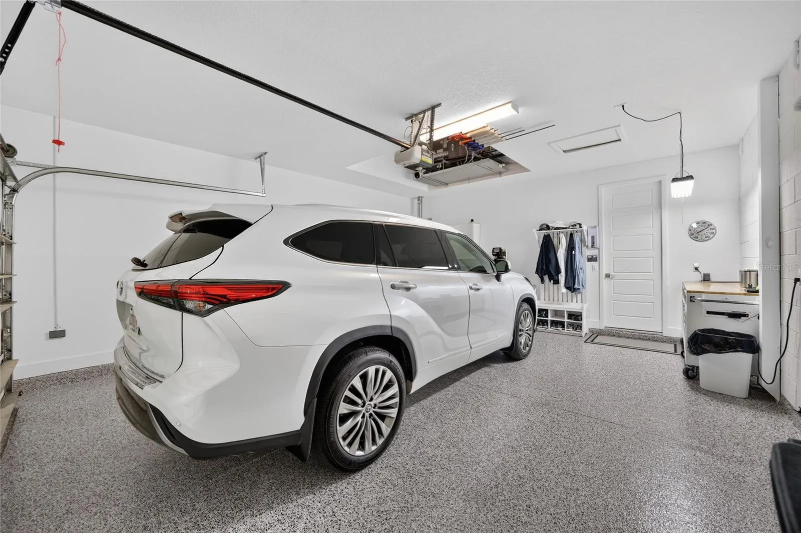 GARAGE