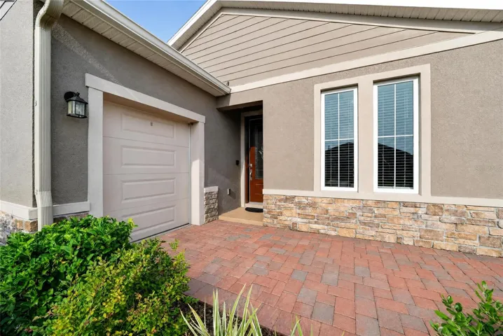 FRONT ENTRY WAY