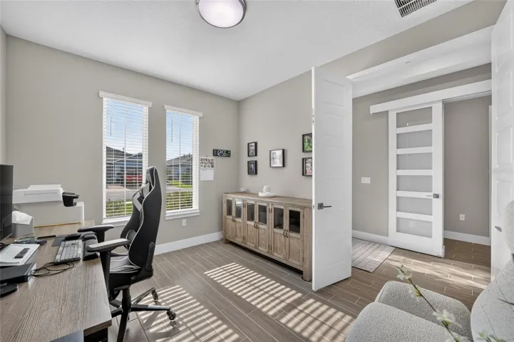 OFFICE/FLEX ROOM